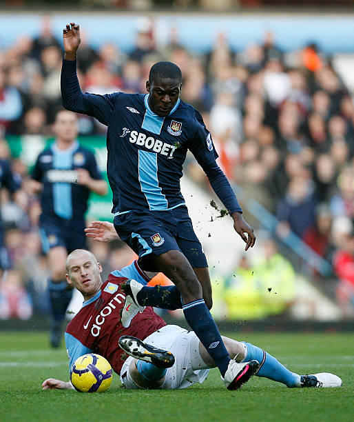 仅依赖于个 仅依赖于个